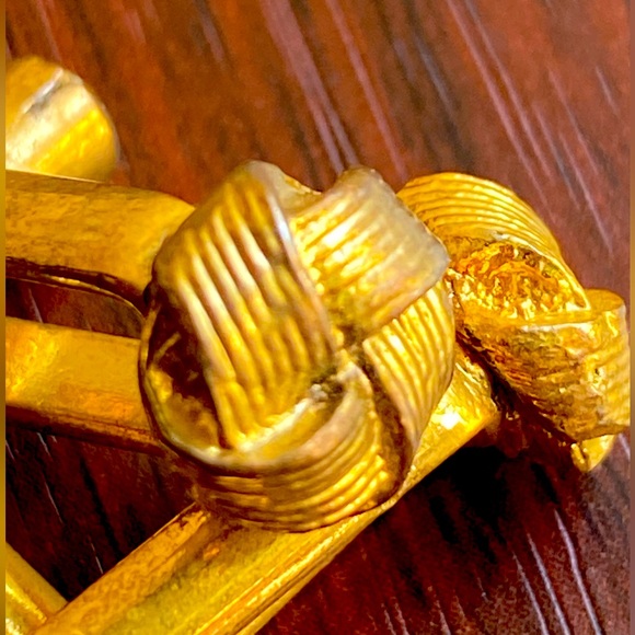 Hand Crafted Other - Antique-finish cuff links with weave motif